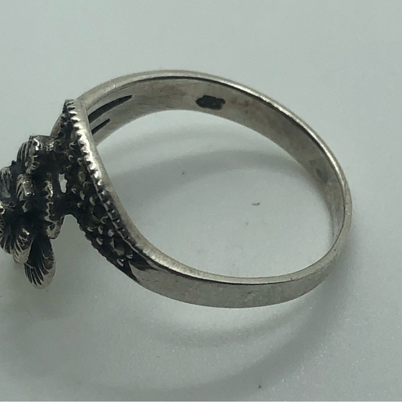 Vtg Sterling & Marcasite Flower Rose & Vines Ring Sz 7.5 - Picture 4 of 5